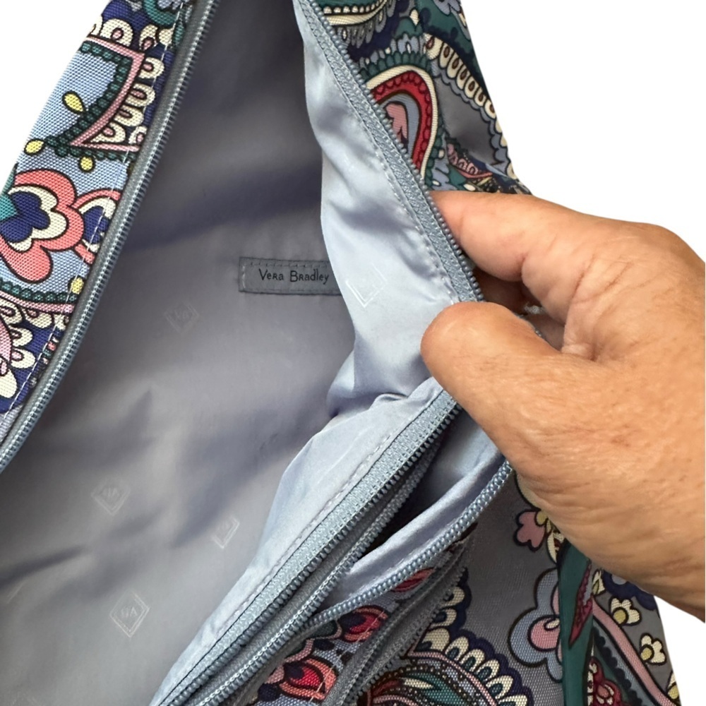 VERA BRADLEY LIGHTEN UP SLING BACKPACK KONA LAVENDER PAISLEY Travel, Hiking EUC - Picture 6 of 9